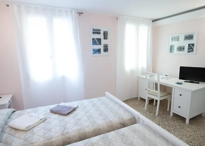 Venice Rialto Bridge Apartment
